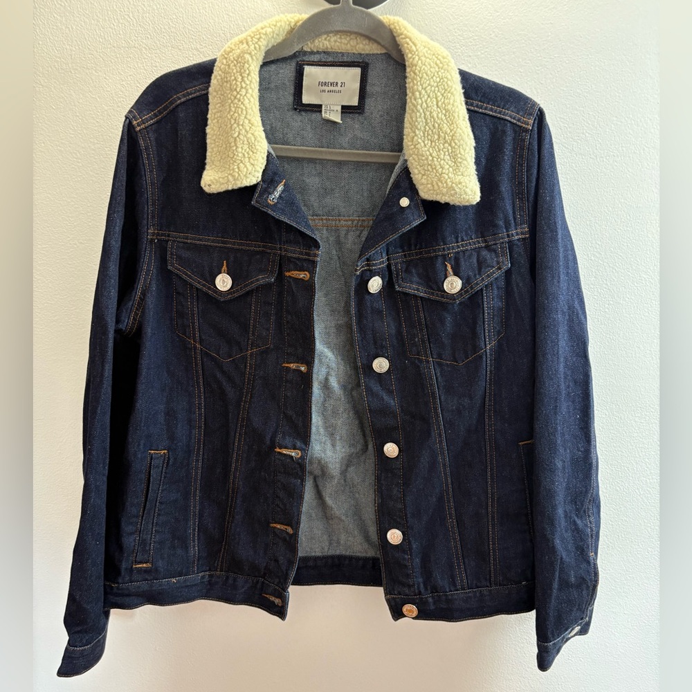 Forever 21 Jean Jacket With Sherpa Collar L